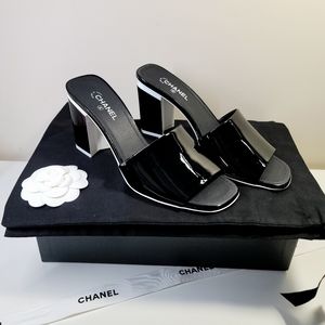 CHANEL MULES ❤️ SIZE 7 / 37 Leather CC Logo Open Toe Mule Heel Sandal Shoe